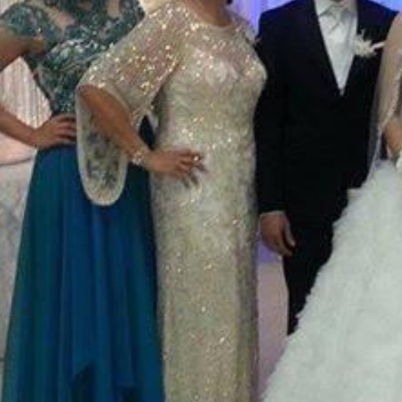 Dress - Picture 8 of 8